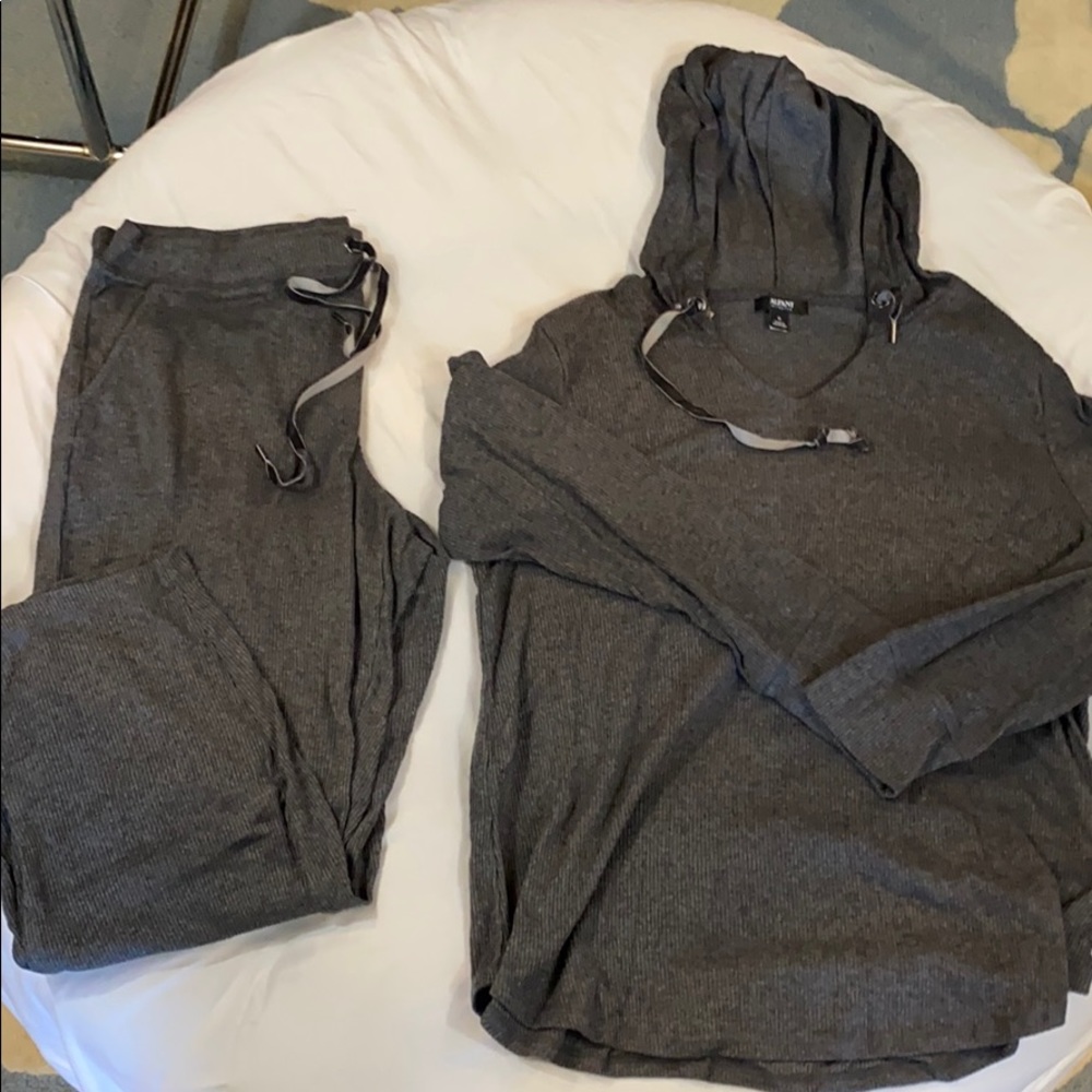 Alfani hooded super soft pjs